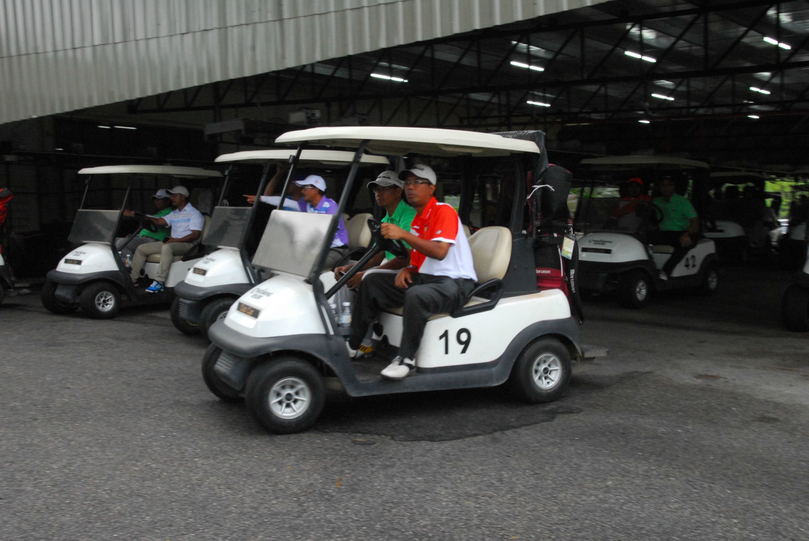 PRO15 157 GOLF DSC 0092.JPG